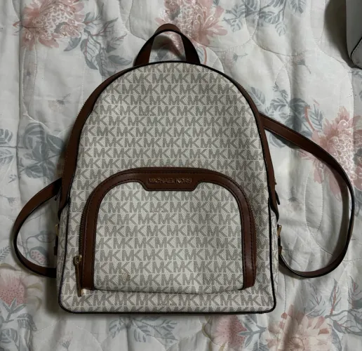 Mochila Michael Kors Monograma MK - Caramelo