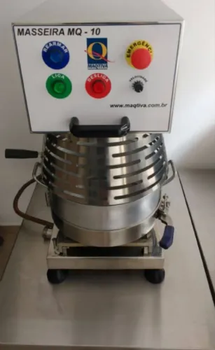 Masseira 10l planetaria bate de 20 até 30kg por hora