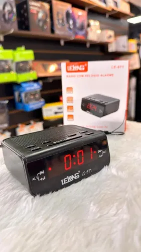 Radio relogio com alarme