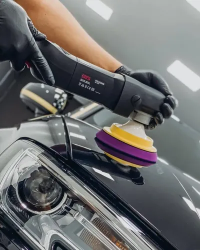 Polimento automotivo em nosso endereço ou a domicílio.