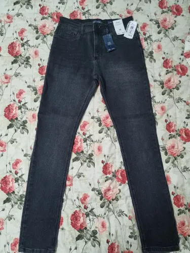 Calça jeans skinny preta (NOVA)