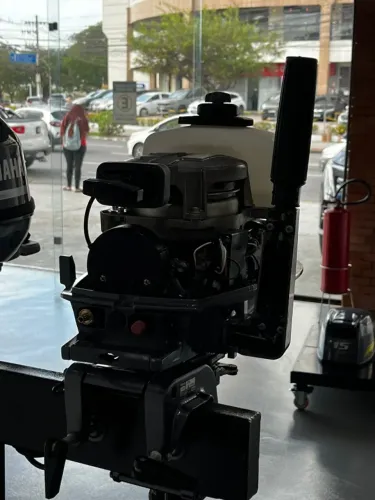Motor de Popa 4HP 2 Tempos YAMAHA