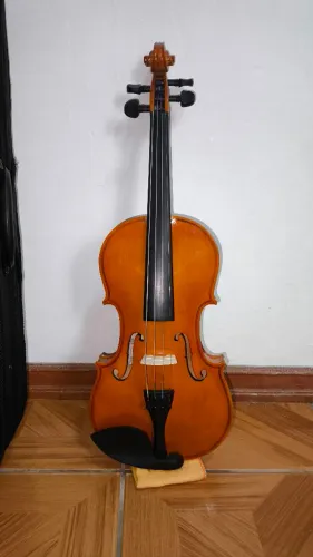 Violino 4/4 Tarttan Série 100 Natural Com Estojo Arco Breu e Espaleira