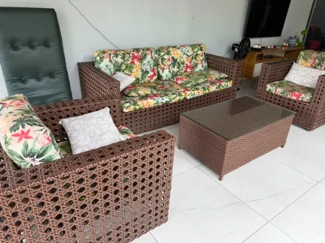 Conjunto de sofá área externa 