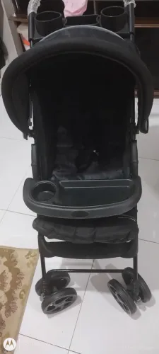 VENDE SE CARRO DE BEBÊ NOVO 