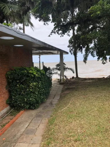 Sítio com Casa e ótimo Terreno nas margens do Guaíba