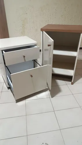 Conjunto de armários de escritório 