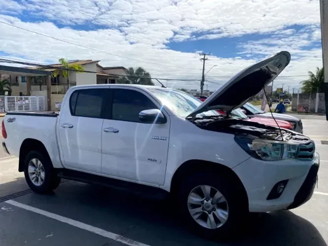 Toyota Hilux CD SRV 4X4 2.8 TDI Diesel Aut. 2016