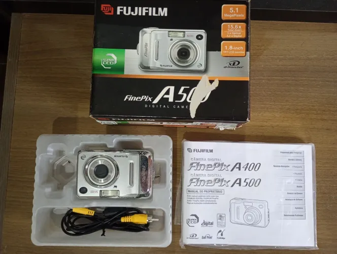 Camera digital Fujifilm a 500(leia a descrição)