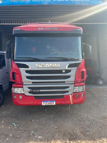 VENDE-SE / CAMINHÃO NOVÍSSIMO