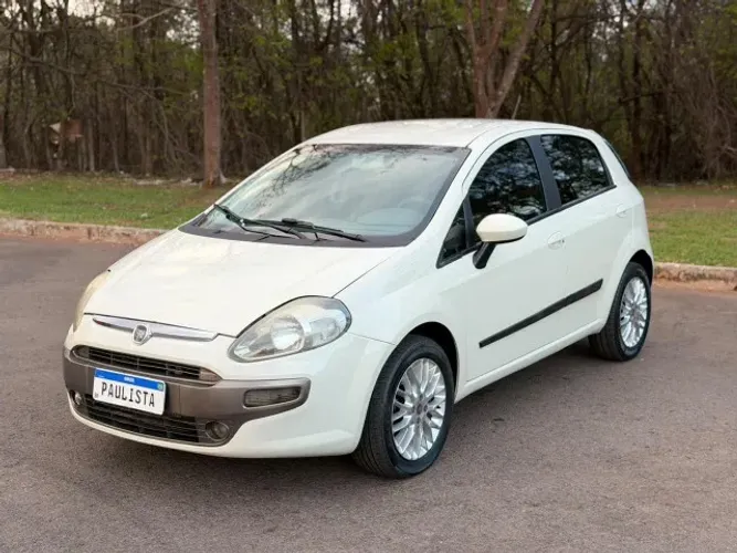 Fiat Punto Essence 1.6 Flex 16V 5P 2014