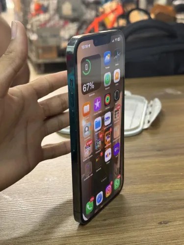 iPhone 13 Pro Max Apple Watch série 9 e AirPods 2