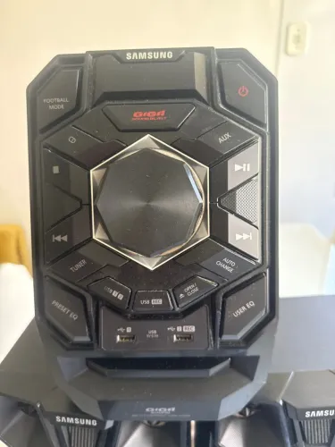 Som Samsung três em um Giga Sound