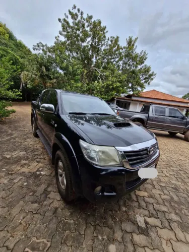 Toyota Hilux CD SR D4-d 4X4 3.0 TDI Dies Aut. 2014