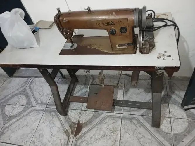 Máquina de Costura industrial Reta