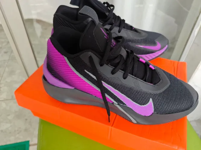 Tênis Nike G.T Jump Academy 42/41