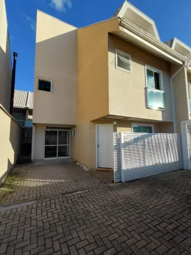 Sobrado com 3 dormitórios à venda, 113 m² por R$ 685.000,00 - Capão Raso - Curitiba/PR