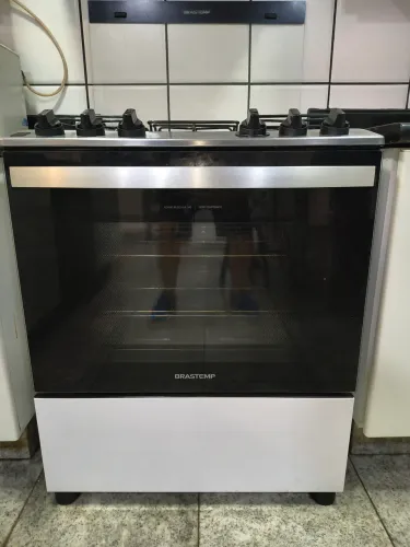 Fogão 5 bocas branco Brastemp - Poucos meses de uso 