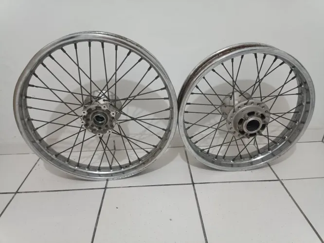 Rodas raiadas, originais Crosser 150 modelo 2022