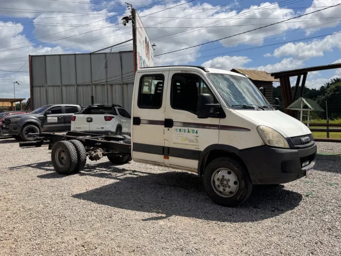 Iveco Daily cabine dupla 70c16