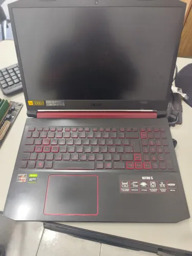 Notebook Gamer com 16gigabytes de Ram e placa de vídeo dedicada! em ótimo estado!