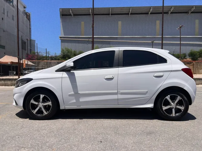 Chevrolet Onix Hatch LTZ 1.4 8V Flex Aut. 4P 2019