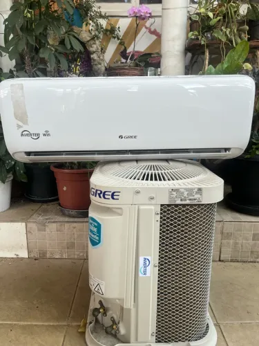 AR-CONDICIONADO 9.000 BTUs INVERTER QUENTE E FRIO COM WI-FI