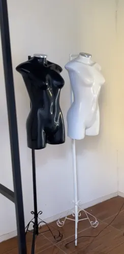2 MANEQUINS