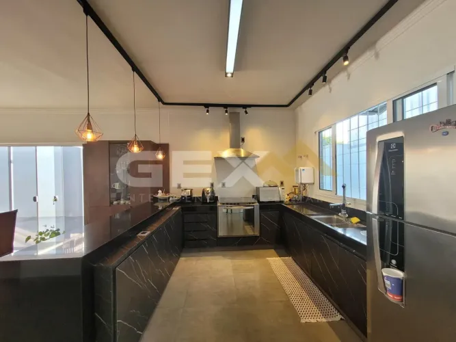 Casa linear com espaço gourmet no bairro São Judas