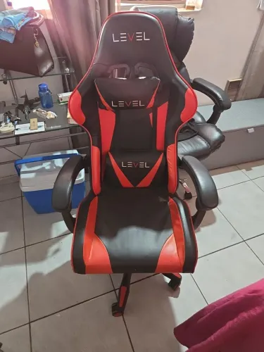 Vende-se cadeira Gamer Level
