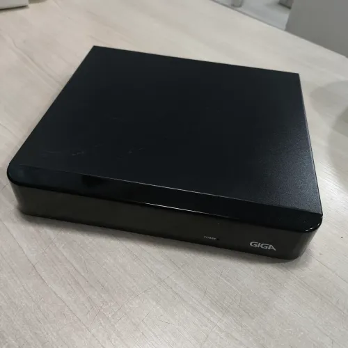 DVR HDMI GIGA 4 canais com 3 câmeras completo com fonte e fonte colmeia Oportunidade