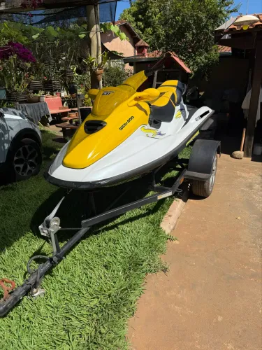 Jet Ski - SEA DOO - GTI 720 - Ano 1997 - com carreta rodoviária.
