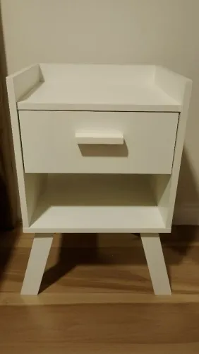 Criado mudo, mesa de cabeceira 100% MDF - Excelente estado