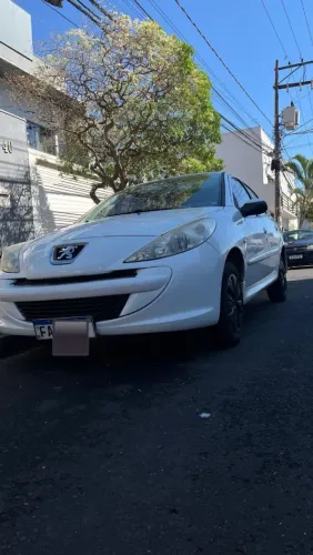 Peugeot 207 XR 1.4 Flex 8V 5P 2013