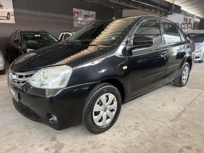 Toyota Etios XS Sedan 1.5 Flex 16V 4P Mec. 2014