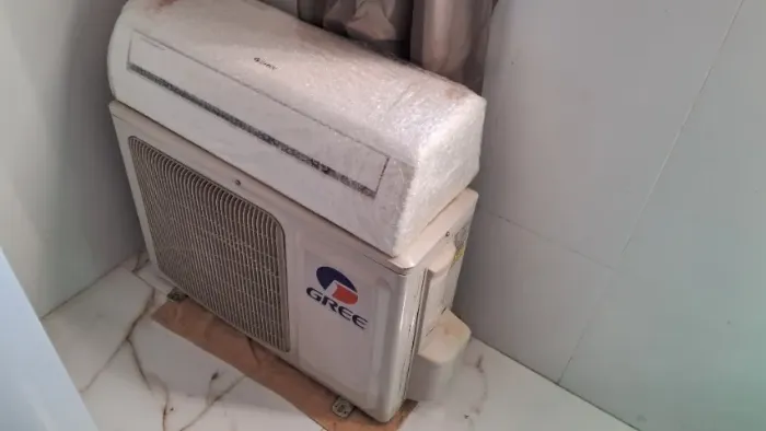 Ar condicionado split 9000btus - frio- 220v