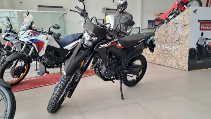 HONDA XR 300L TORNADO.