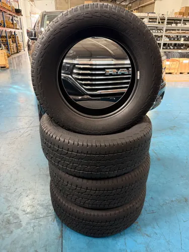 Jogo de 4 Pneus Michelin LTX Force 265/60 R18 110H -
