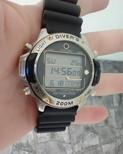 Relógio antigo original CITIZEN HYPER AQUALAND JAPAN . Exemplar raro de coleção. 