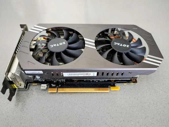 Placa de Vídeo Zotac GTX 970 4GB GDDR5 256 Bits - Funcionando