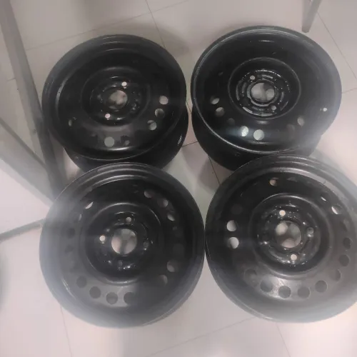 Aro 15 rodas novas disponível 