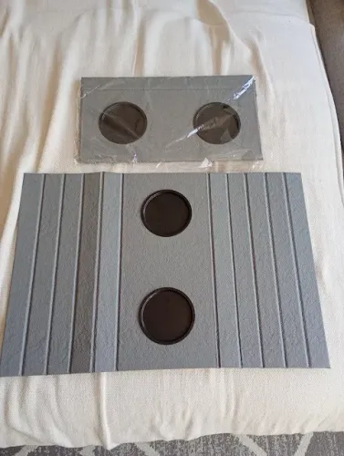 Kit 2 Esteiras para Braço de Sofá com Porta-Copos - Cinza (40x29cm)