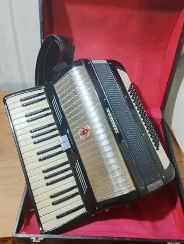 Acordeon Todeschini 80 baixos