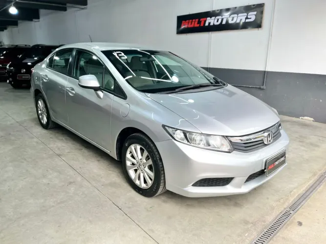 Honda Civic Sedan LXS 1.8/1.8 Flex 16V Aut. 4P 2013
