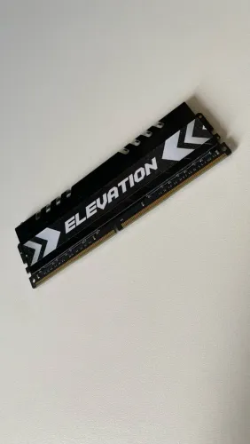 Memória Ram DDR4 - 8 GB - Leia a descrição