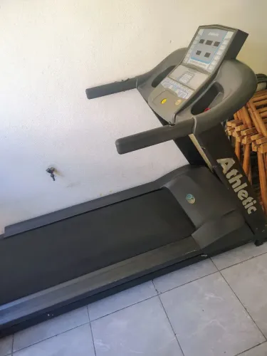 Esteira profissional atlethica de academia