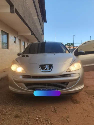 Peugeot 207 XR 1.4 Flex 8V 5P 2012