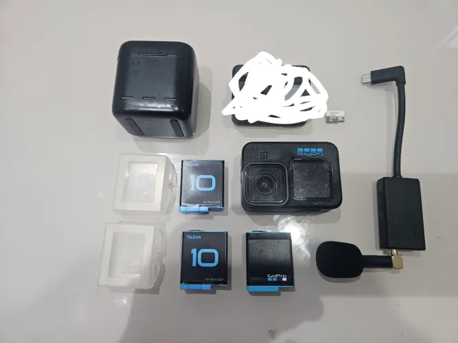 Vendo gopro hero10 black mais acessórios