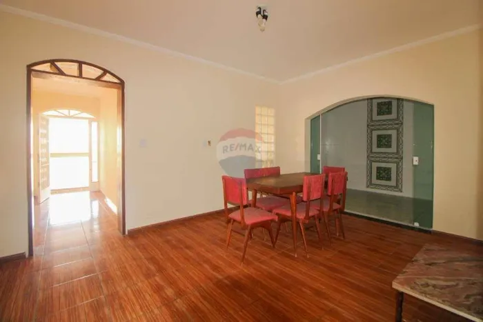 Casa Sobrado à venda Comércio | Residêncial | 3 suítes | 7 Banheiros | 4 vagas | Centro So