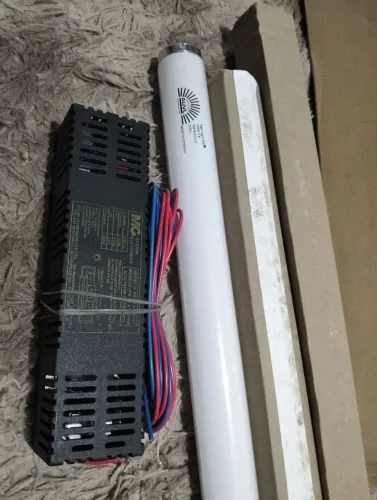 2 lâmpadas de bronze 100 w e 1 reator